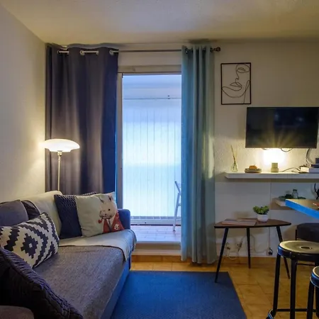 Beautiful With Pool Close To The Beaches