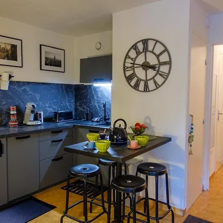 Beautiful With Pool Close To The Beaches